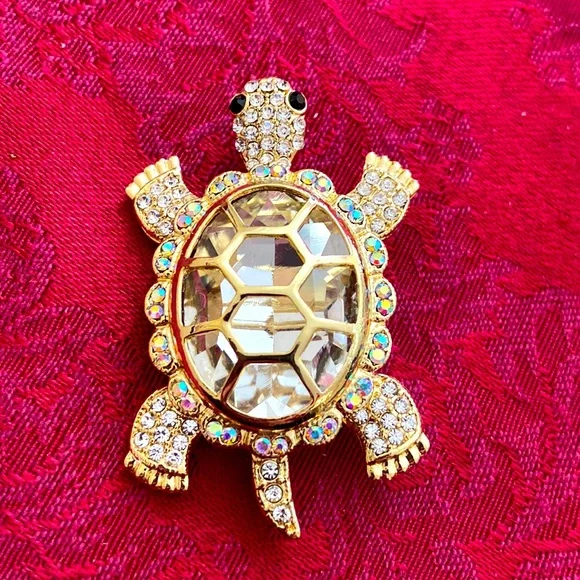 NEW Rhinestoned Turtle Broach - Picture 1 of 5